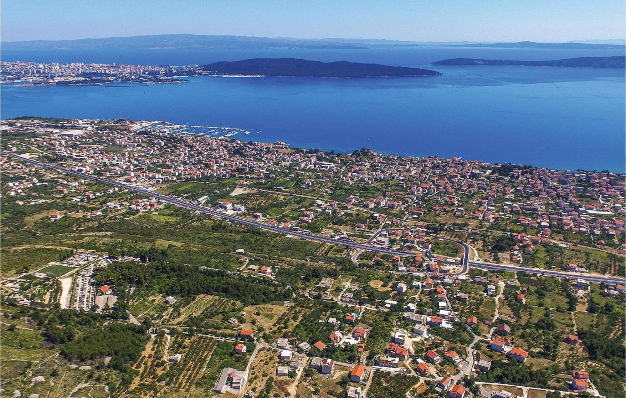 Gorgeous Apartment In Kastel Kambelovac With Wifi Kaštela エクステリア 写真